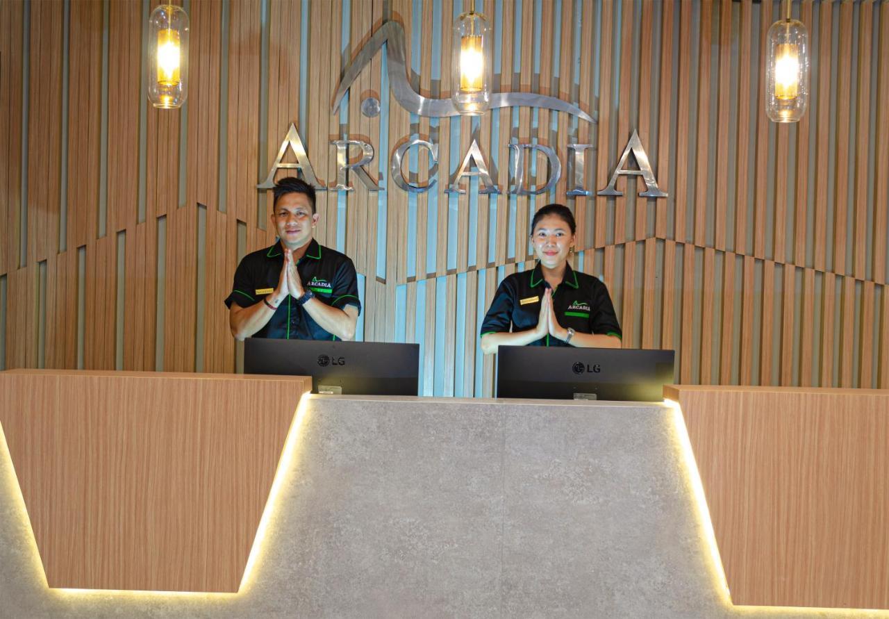 Arcadia Hotel Manado Exterior photo